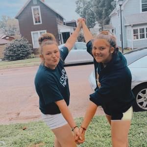 Meet your Posher, Ariana